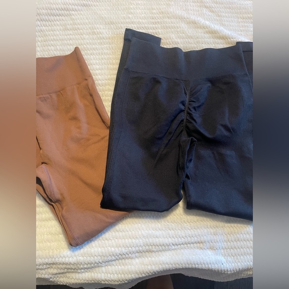Brown and Black Leggings with Stretchy Fabric and Wide Waistband - Picture 1 of 6